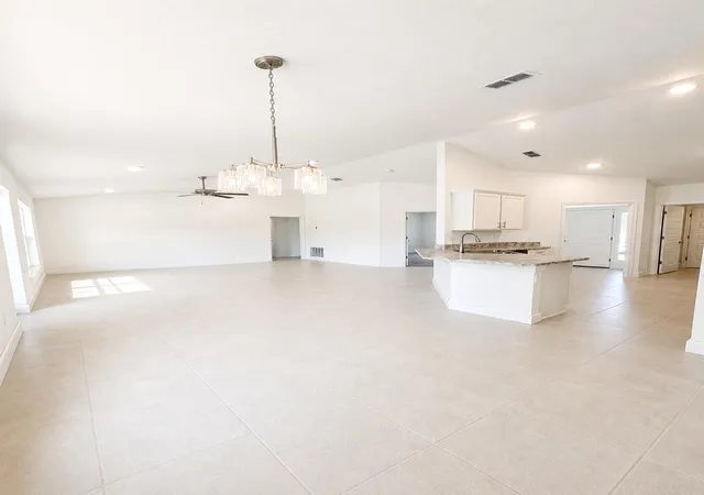 Photo 4 of Single family home for sale at 3009 Sw Savona Blvd, Port Saint Lucie, FL 34953 | MLS# R11111397 | Listing updated on 2026-09-14