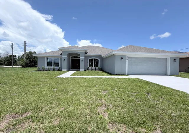 Photo 1 of Single family home for sale at 5801 Nw Dana Cir, Port Saint Lucie, FL 34986 | MLS# R11111425 | Listing updated on 2026-09-14