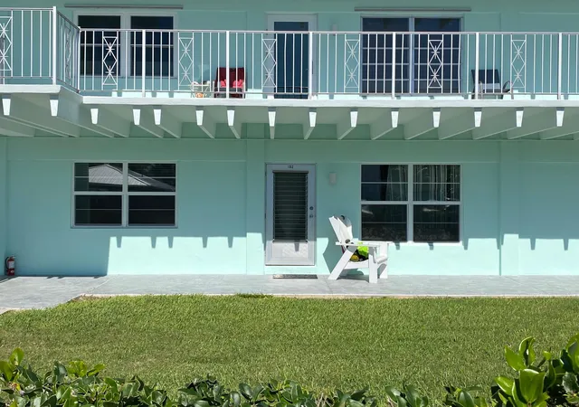 Listing Photo 5 - Condo for sale in building located at 219 Lakeview 102Nd Ave, Lantana, FL 33462 - Unit #102