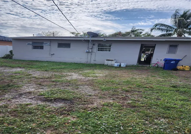 Photo 2 of Sale Pending at 905 Nw 5th St, Fort Lauderdale, FL 33311 | MLS# F10412197 | Listing updated on 2026-09-15