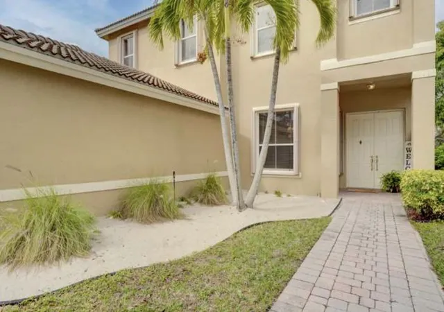 Photo 4 of Single family home for sale at 5012 Victoria Cir, West Palm Beach, FL 33409 | MLS# R11053704 | Listing updated on 2026-10-07