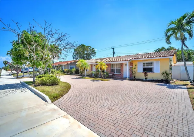 Photo 2 of Sale Pending at 1910 Ne 56th Street, Fort Lauderdale, FL 33308 | MLS# F10514742 | Listing updated on 2026-09-16