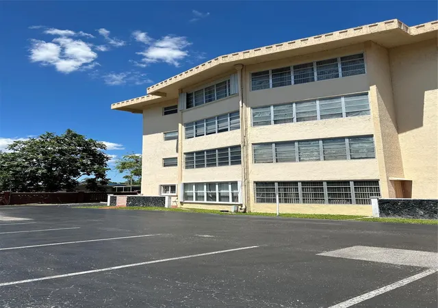 Photo 3 of Condo for sale at 4191 Nw 41st Street #312, Lauderdale Lakes, FL 33319 | MLS# F10503434 | Listing updated on 2026-09-13