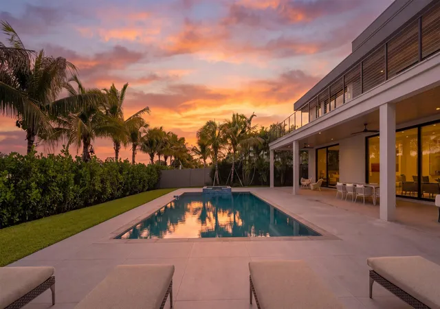 Photo 1 of Mansion for sale at 11354 Polo Park Trl, Wellington, FL 33414 | MLS# R11050952 | Listing updated on 2026-10-06