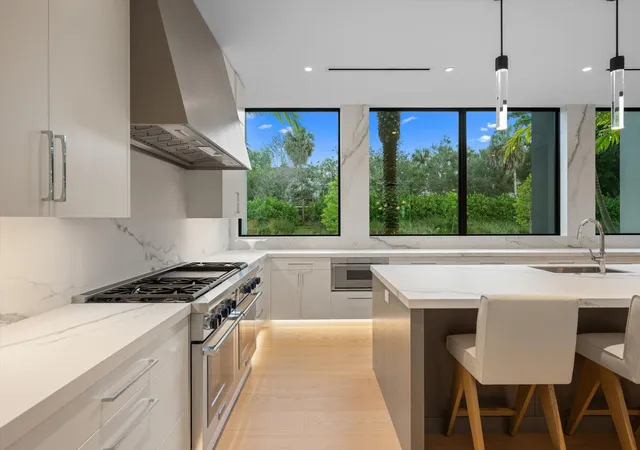 Photo 3 of Single family home for sale at 11354 Polo Park Trl, Wellington, FL 33414 | MLS# R11050952 | Listing updated on 2026-10-06