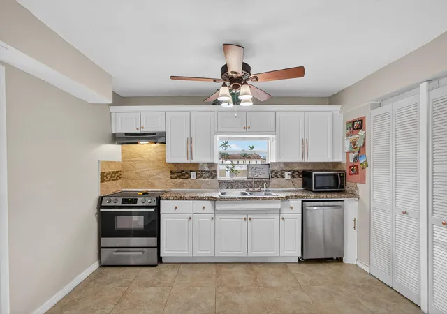 Photo 2 of Single family home for sale at 1136 W 7th St, Riviera Beach, FL 33404 | MLS# R11114597 | Listing updated on 2026-09-14