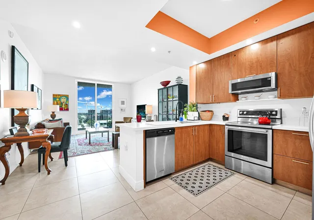Photo 2 of Sale Pending at 315 Ne 3rd Ave #1008, Fort Lauderdale, FL 33301 | MLS# F10517921 | Listing updated on 2026-09-25