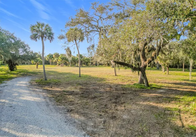 Photo 4 of Land for sale at 995 Old Dixie Hwy, Vero Beach, FL 32962 | MLS# F10485025 | Listing updated on 2026-10-02