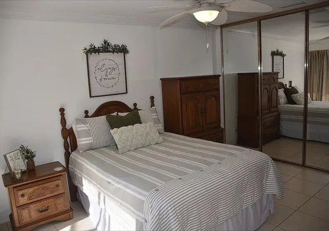 Photo 4 of Sale Pending at 1101 Sun Ter Ct, Palm Beach Gardens, FL 33403 | MLS# R11102716 | Listing updated on 2026-09-16