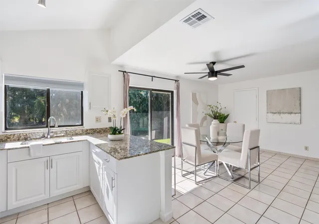 Photo 4 of Sale Pending at 722 NW 132nd Terrace #722, Plantation, FL 33325 | MLS# F10473293 | Listing updated on 2026-09-15