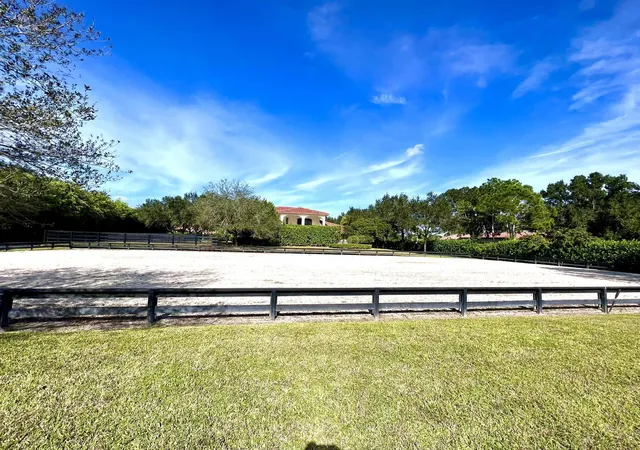 Photo 4 of Single family home for sale at 2957 Appaloosa Trl N, Wellington, FL 33414 | MLS# R11101699 | Listing updated on 2026-09-23