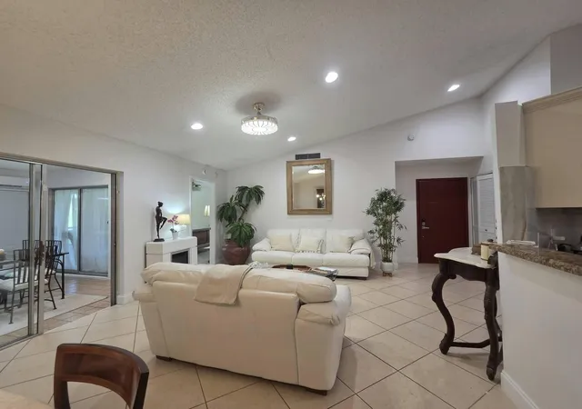 Photo 1 of Single family home for sale at 115 Ramblewood Cir, Royal Palm Beach, FL 33411 | MLS# R11116503 | Listing updated on 2026-09-28