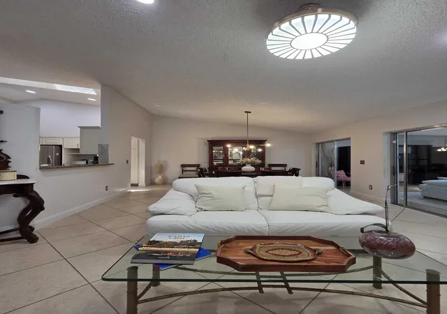 Photo 3 of Single family home for sale at 115 Ramblewood Cir, Royal Palm Beach, FL 33411 | MLS# R11116503 | Listing updated on 2026-09-28