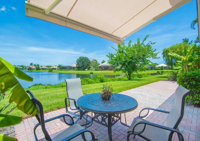 Photo 3 of Single family home for sale at 1208 Riverwind Cir, Vero Beach, FL 32967 | MLS# R11120311 | Listing updated on 2026-09-23