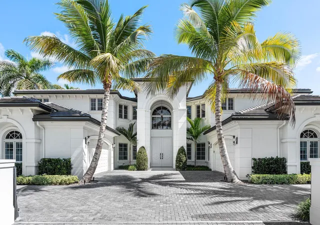 Photo 3 of Single family home for sale at 121 Royal Palm Wy, Boca Raton, FL 33432 | MLS# R11116099 | Listing updated on 2026-10-05