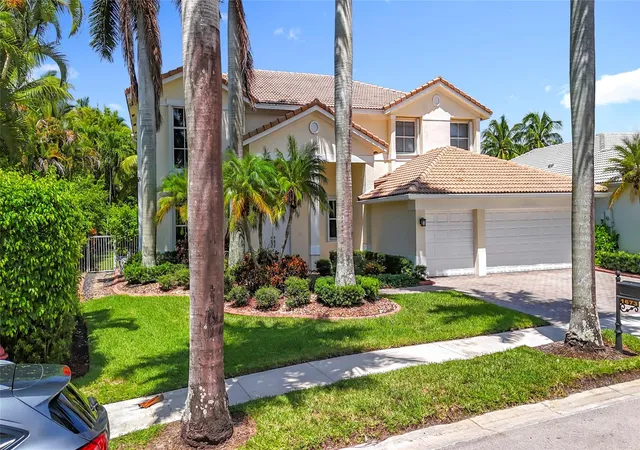 Photo 3 of Single family home for sale at 1673 Victoria Pointe Cir, Weston, FL 33327 | MLS# F10524525 | Listing updated on 2026-09-16