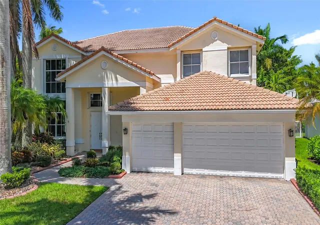 Photo 4 of Single family home for sale at 1673 Victoria Pointe Cir, Weston, FL 33327 | MLS# F10524525 | Listing updated on 2026-09-16