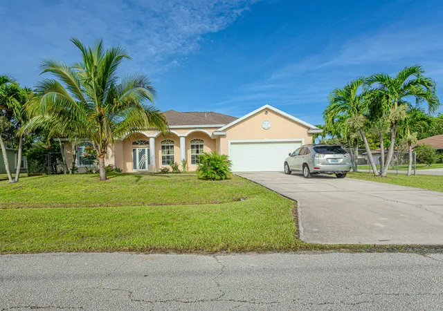 Photo 1 of Single family home for sale at 1518 Sw Hutchins St, Port Saint Lucie, FL 34983 | MLS# R11121906 | Listing updated on 2026-09-14