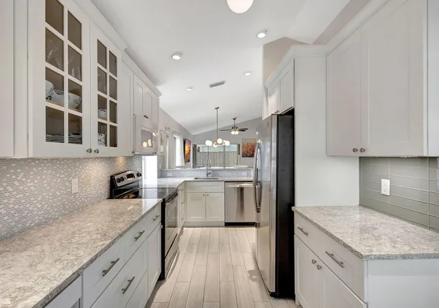 Photo 3 of Single family home for sale at 15 Admirals Ct, Palm Beach Gardens, FL 33418 | MLS# R11124849 | Listing updated on 2026-09-15