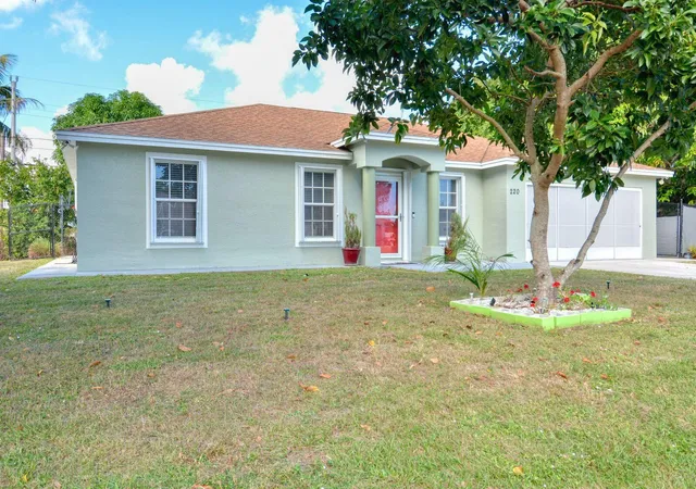 Photo 32 of Single family home for sale at 220 W Arbor Ave, Port St Lucie, FL 34952 | MLS# R11124529 | Listing updated on 2026-09-14