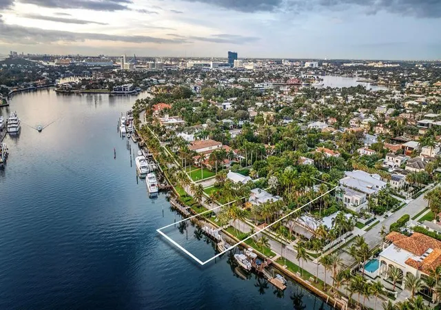 Photo 2 of Mansion for sale at 615 Idlewyld Dr, Fort Lauderdale, FL 33301 | MLS# F10527276 | Listing updated on 2026-09-16