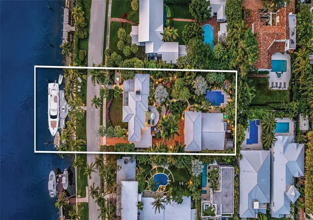 Photo 3 of Mansion for sale at 615 Idlewyld Dr, Fort Lauderdale, FL 33301 | MLS# F10527276 | Listing updated on 2026-09-16