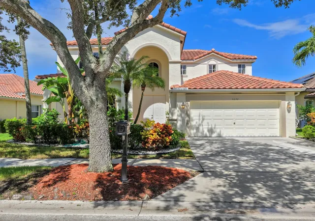 Single family home for sale at 4032 Pinewood Ln, Weston, FL 33331 | MLS# F10529208