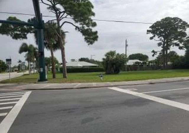 Photo 1 of Land for sale at 0 Se Palm Beach Rd, Stuart, FL | MLS# R11129486 | Listing updated on 2026-09-16