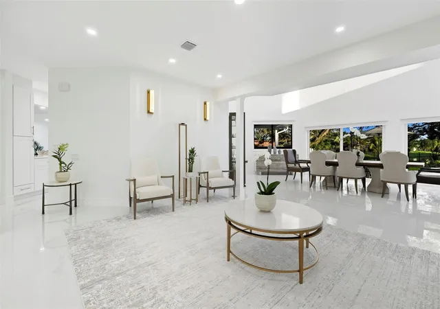 Photo 3 of Mansion for sale at 10038 Vestal Pl, Coral Springs, FL 33071 | MLS# F10524920 | Listing updated on 2026-09-14