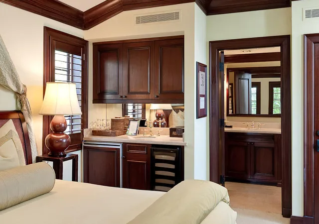 Photo 3 of Condo for sale at 301 Australian Ave #306, Palm Beach, FL 33480 | MLS# R11131481 | Listing updated on 2026-10-06