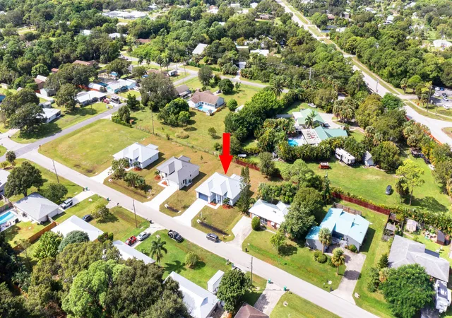 Photo 33 of Single family home for sale at 4709 Seagrape Dr, Fort Pierce, FL | MLS# R11130369 | Listing updated on 2026-10-07