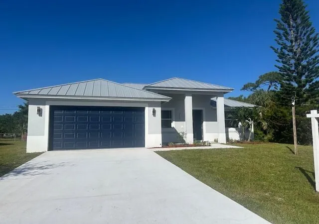 Photo 3 of Single family home for sale at 4709 Seagrape Dr, Fort Pierce, FL | MLS# R11130369 | Listing updated on 2026-10-07