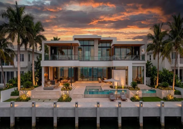 Photo 1 of Mansion for sale at 2501 Del Lago Dr, Fort Lauderdale, FL 33316 | MLS# F10530973 | Listing updated on 2026-09-14