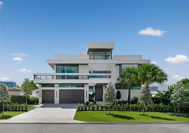 Photo 2 of Sale Pending at 1500 Se 14th Street, Fort Lauderdale, FL 33316 | MLS# F10525596 | Listing updated on 2026-10-02