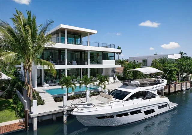 Photo 3 of Sale Pending at 1500 Se 14th Street, Fort Lauderdale, FL 33316 | MLS# F10525596 | Listing updated on 2026-10-02