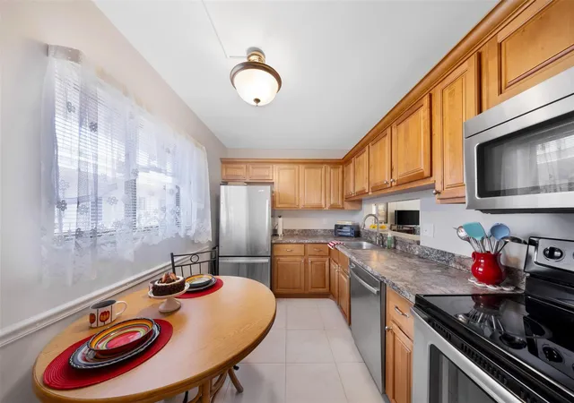 Photo 3 of Condo for sale at 5250 Las Verdes Cir #317, Delray Beach, FL 33484 | MLS# F10533577 | Listing updated on 2026-09-15