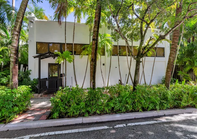 Photo 1 of Single family home for sale at 1412 Lake Ave, West Palm Beach, FL 33401 | MLS# R11137551 | Listing updated on 2026-10-01