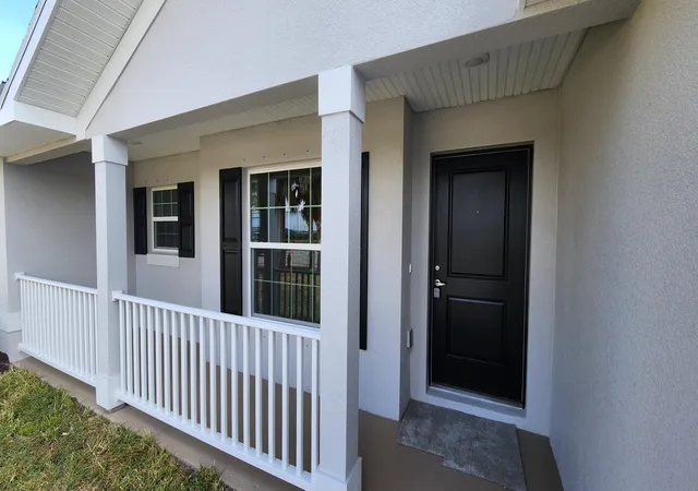 Photo 3 of Single family home for sale at 2049 Sw Bayshore Blvd, Port Saint Lucie, FL 34984 | MLS# R11137575 | Listing updated on 2026-09-14
