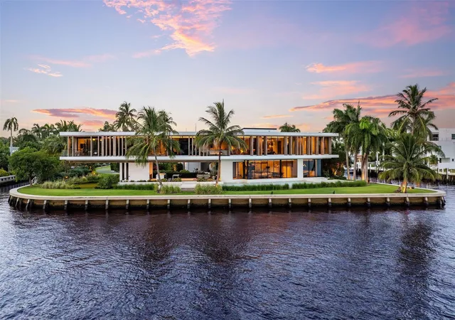 Photo 2 of Mansion for sale at 516 Mola Ave, Fort Lauderdale, FL 33301 | MLS# F10535487 | Listing updated on 2026-09-16