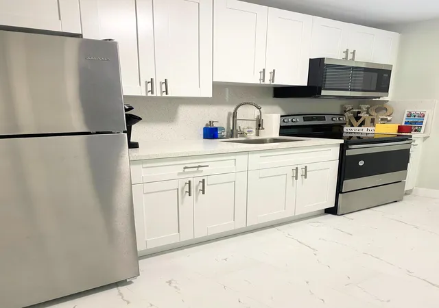 Photo 3 of Single family home for sale at 3141 Ne 12th Avenue, Pompano Beach, FL 33064 | MLS# R11138931 | Listing updated on 2026-09-14
