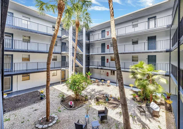 Listing Photo 4 - Condo for sale in building located at 2800 Somerset Dr, Lauderdale Lakes, FL 33311 - Unit #218j