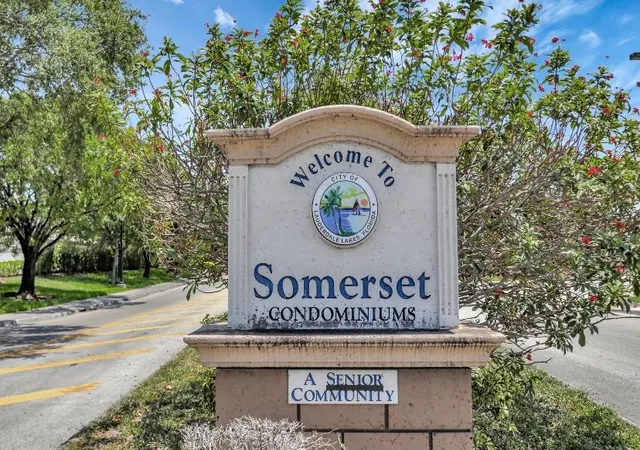Listing Photo 5 - Condo for sale in building located at 2800 Somerset Dr, Lauderdale Lakes, FL 33311 - Unit #218j