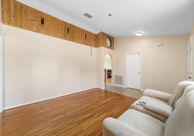 Photo 3 of Single family home for sale at 1165 Se 40th Avenue, Okeechobee, FL 34974 | MLS# R11135579 | Listing updated on 2026-09-14