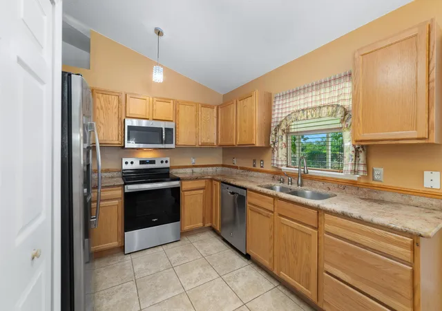 Photo 3 of Single family home for sale at 1165 SE 40th Avenue, Okeechobee, FL 34974 | MLS# R11135579 | Listing updated on 2026-09-14
