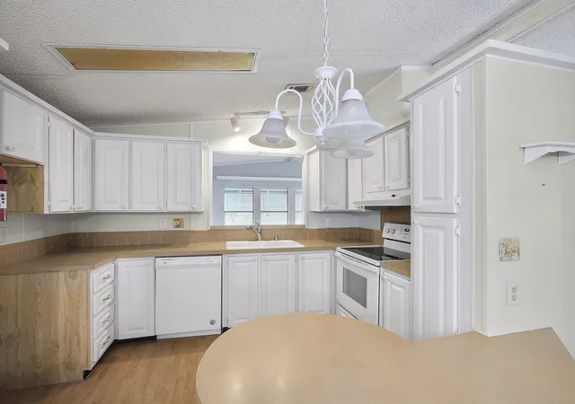 Photo 3 of Manufactured home for sale at 8201 Cinnamon Ln, Port St Lucie, FL | MLS# R11139785 | Listing updated on 2026-09-16