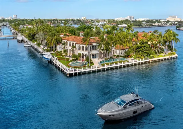 Photo 3 of Single family home for sale at 2716 Aqua Vista Blvd, Fort Lauderdale, FL 33301 | MLS# F10536066 | Listing updated on 2026-09-16