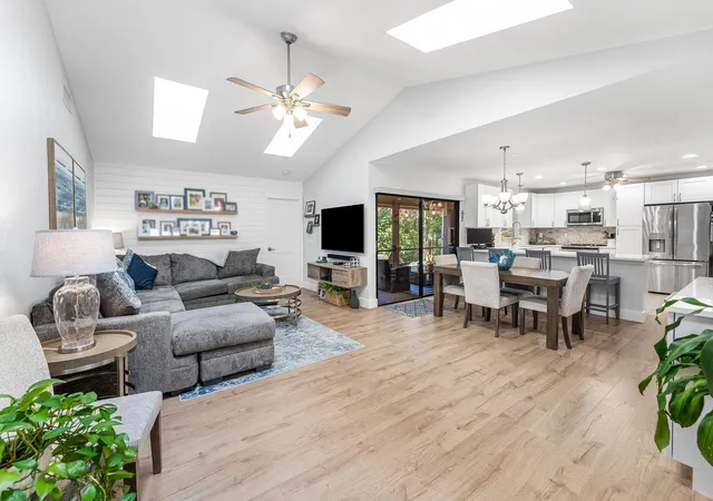 Photo 3 of Single family home for sale at 6194 Brandon St, West Palm Beach, FL 33418 | MLS# R11141457 | Listing updated on 2026-09-14