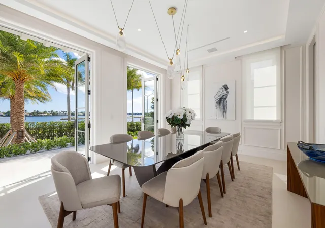 Photo 4 of Single family home for sale at 2415 S Flagler Dr, West Palm Beach, FL 33401 | MLS# R11142027 | Listing updated on 2026-09-23