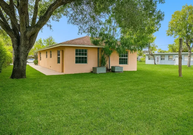 Photo 3 of Sale Pending at 734 Nw 13th Terrace, Fort Lauderdale, FL 33311 | MLS# F10537999 | Listing updated on 2026-09-13
