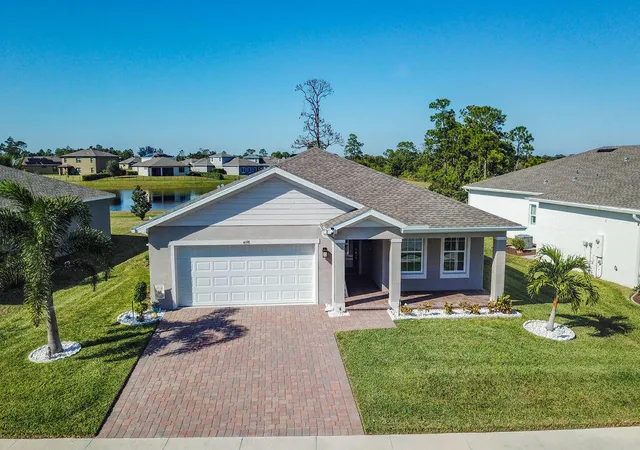 Photo 2 of Single family home for sale at 4198 Keeson Cir, Vero Beach, FL 32967 | MLS# R11142984 | Listing updated on 2026-10-05